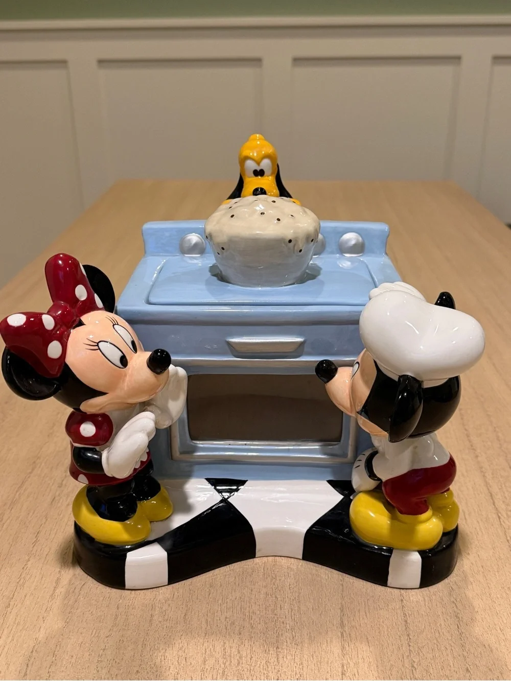 RARE Disney Cookie Jar with Mickey, Minnie, and Pluto from 2006 - Good Condition